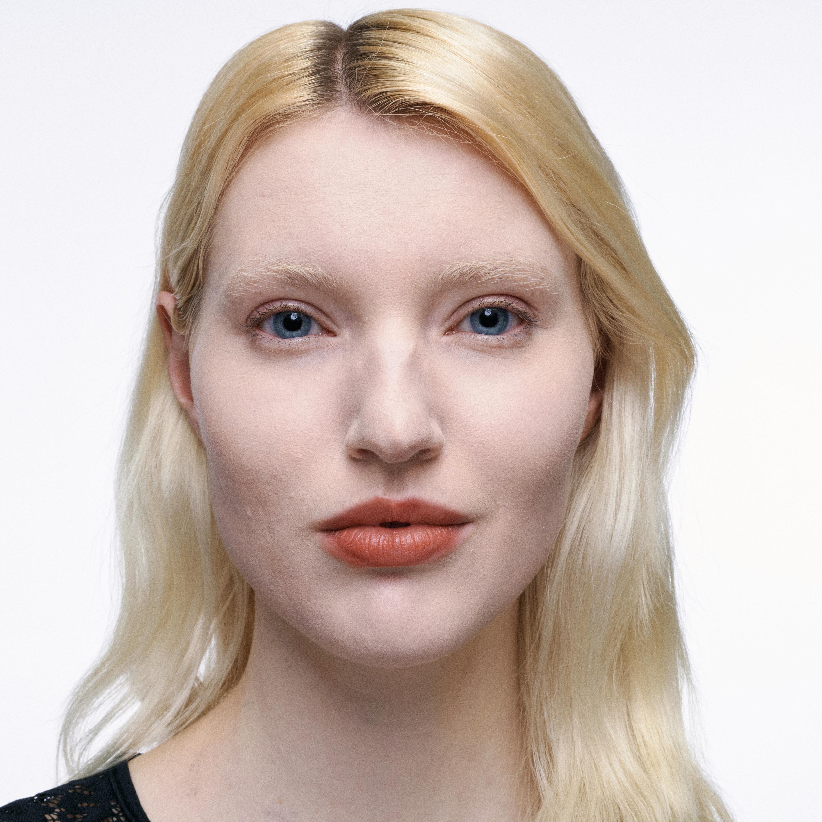 Produktbild MAC Stuido Fix Powder Plus Foundation 3 von 4