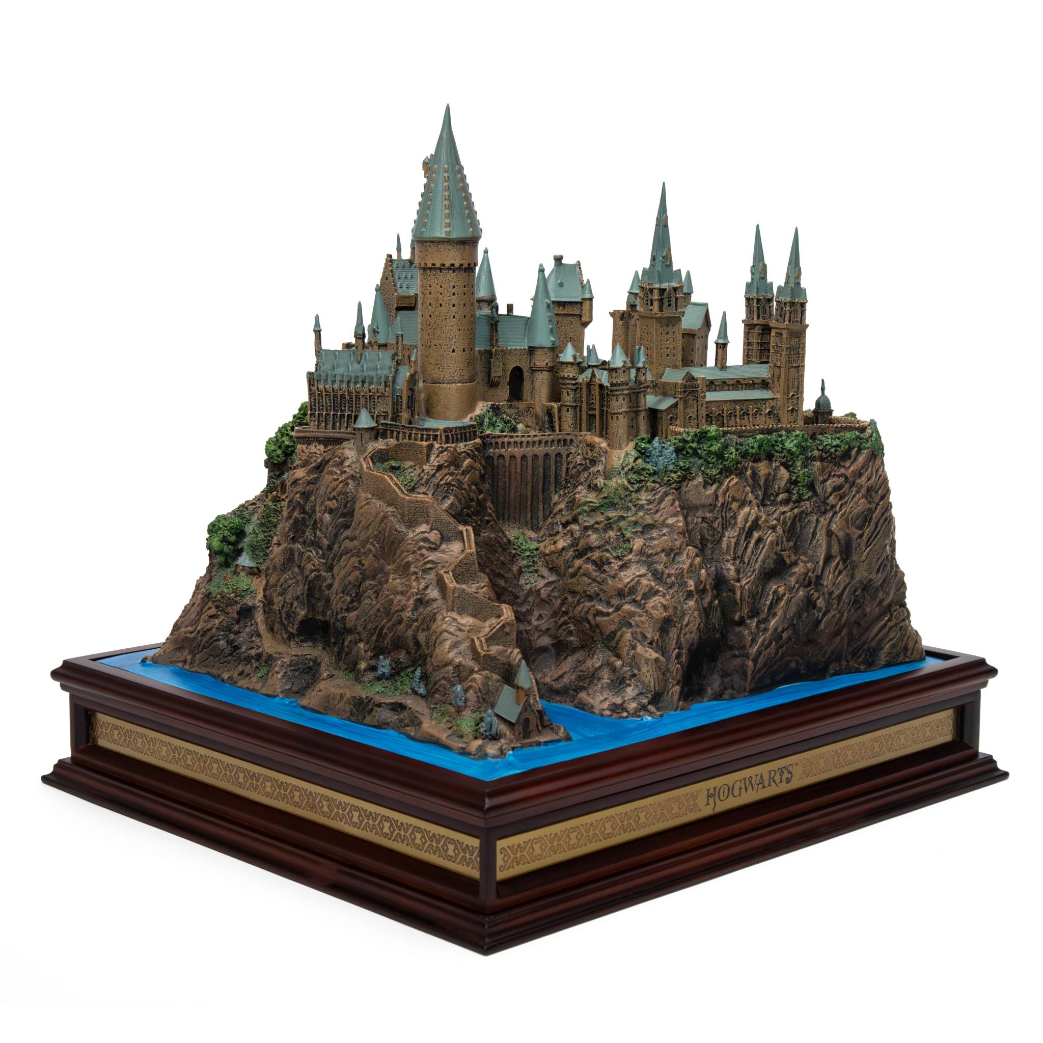 The Noble Collection - Harry Potter - Collectibles - Hogwarts School Sculpture