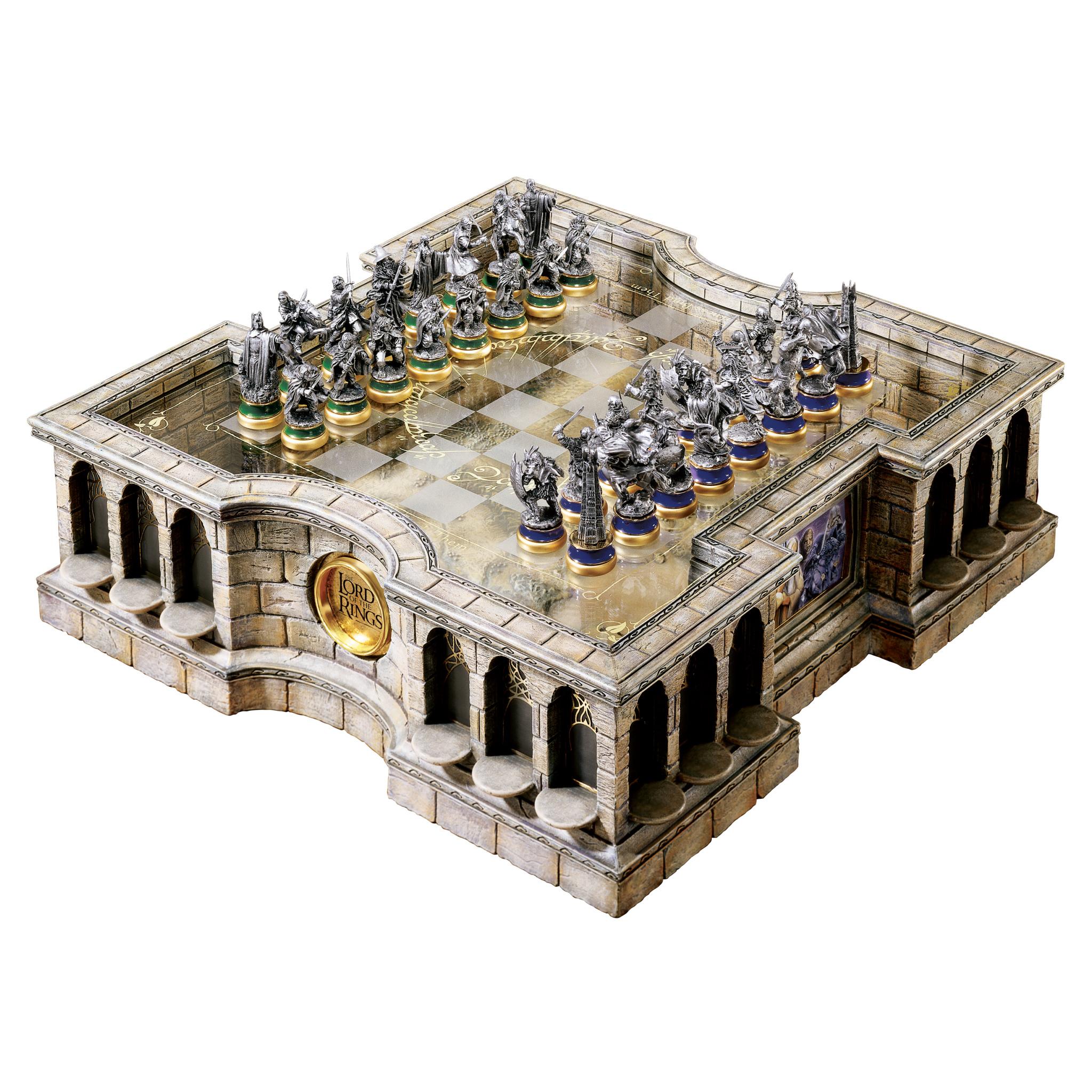 The Noble Collection - The Lord of the Rings - Collectibles - Lord of the Rings Chess Set