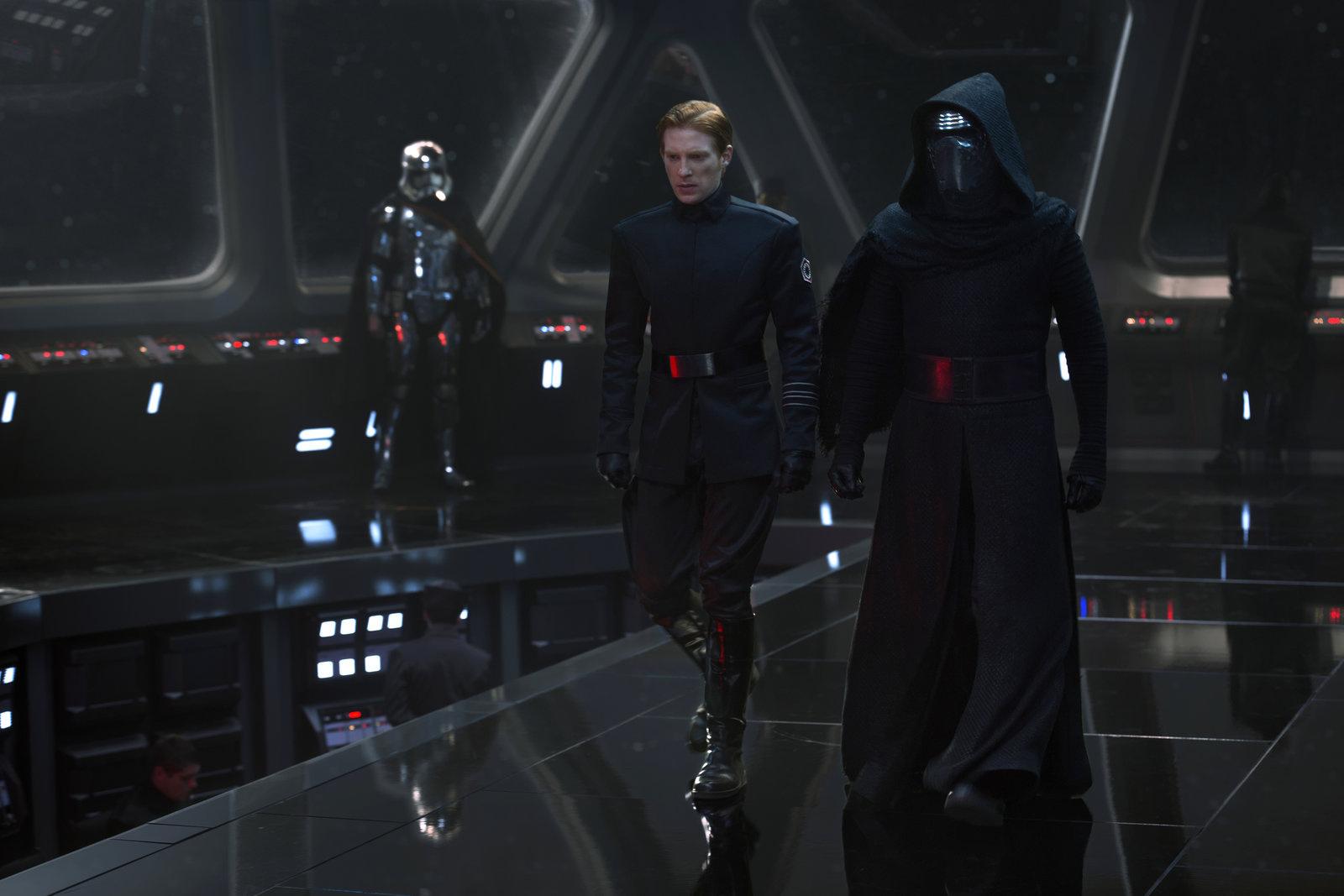Produktbild Star Wars - Das Erwachen der Macht - Line Look 2020 (+ Bonus-Blu-ray) 5 von 10