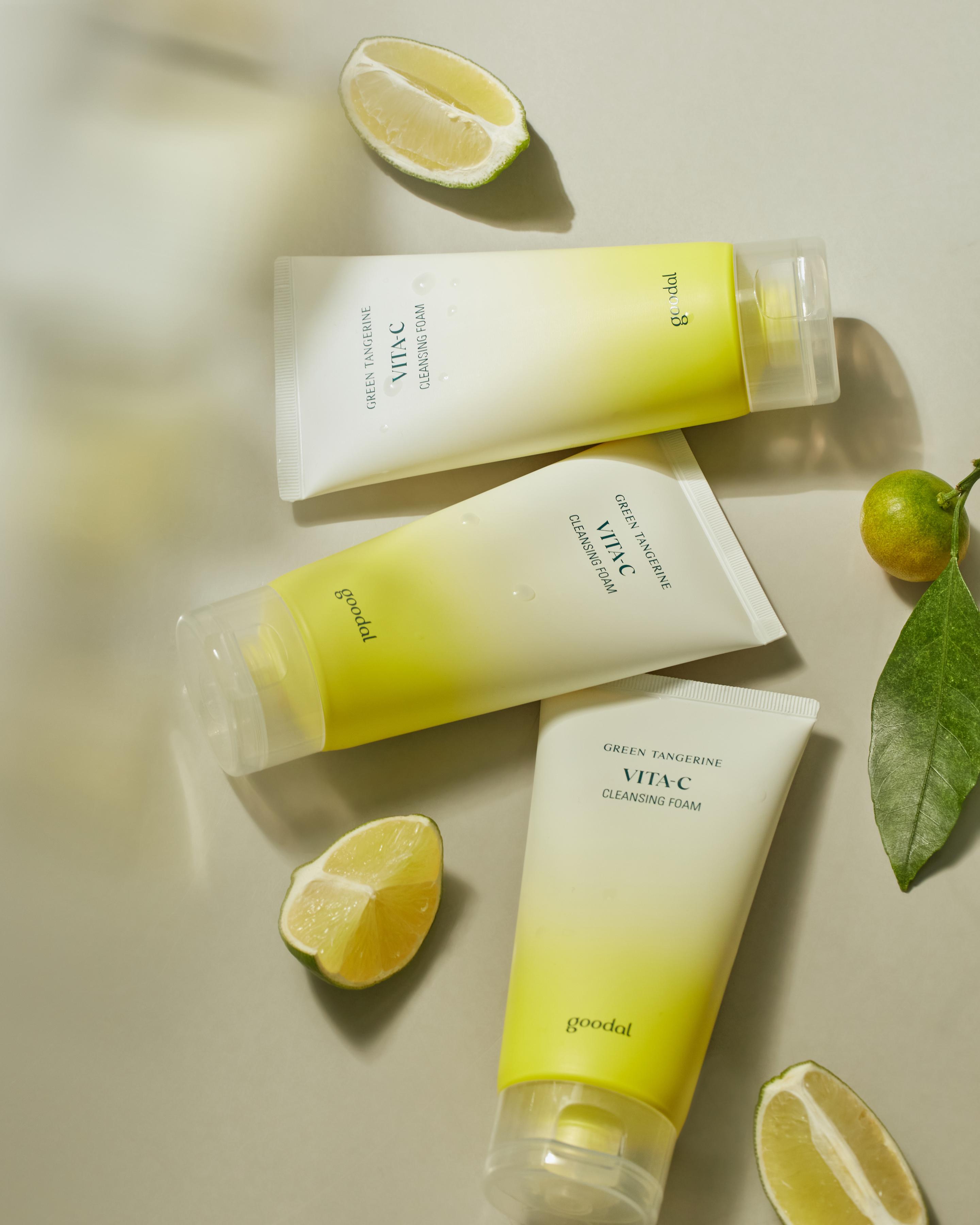 Produktbild GOODAL Green Tangerine Vita C Cleansing Foam 2 von 2