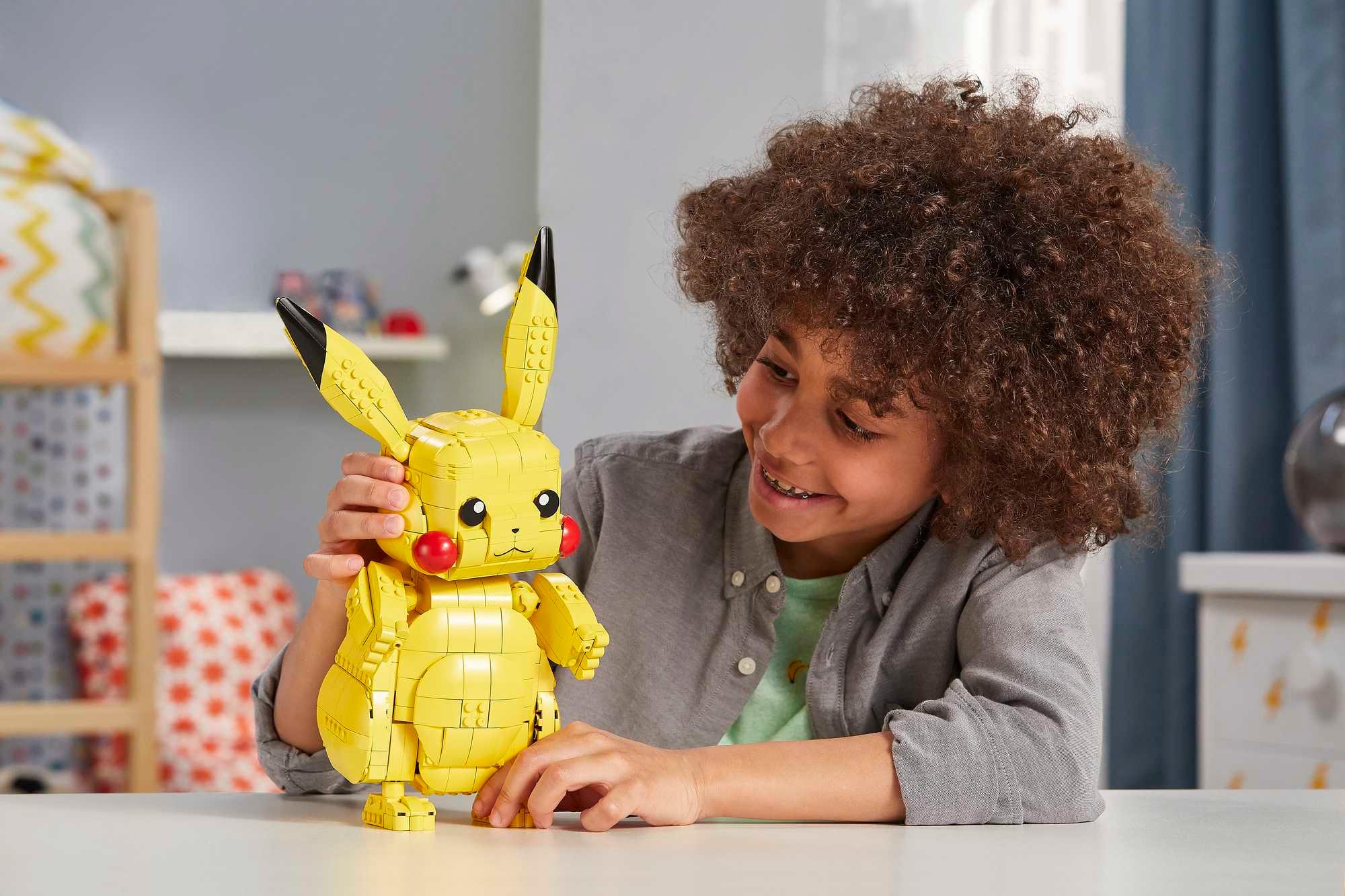 Produktbild Mega  Pokémon Jumbo Pikachu 7 von 7