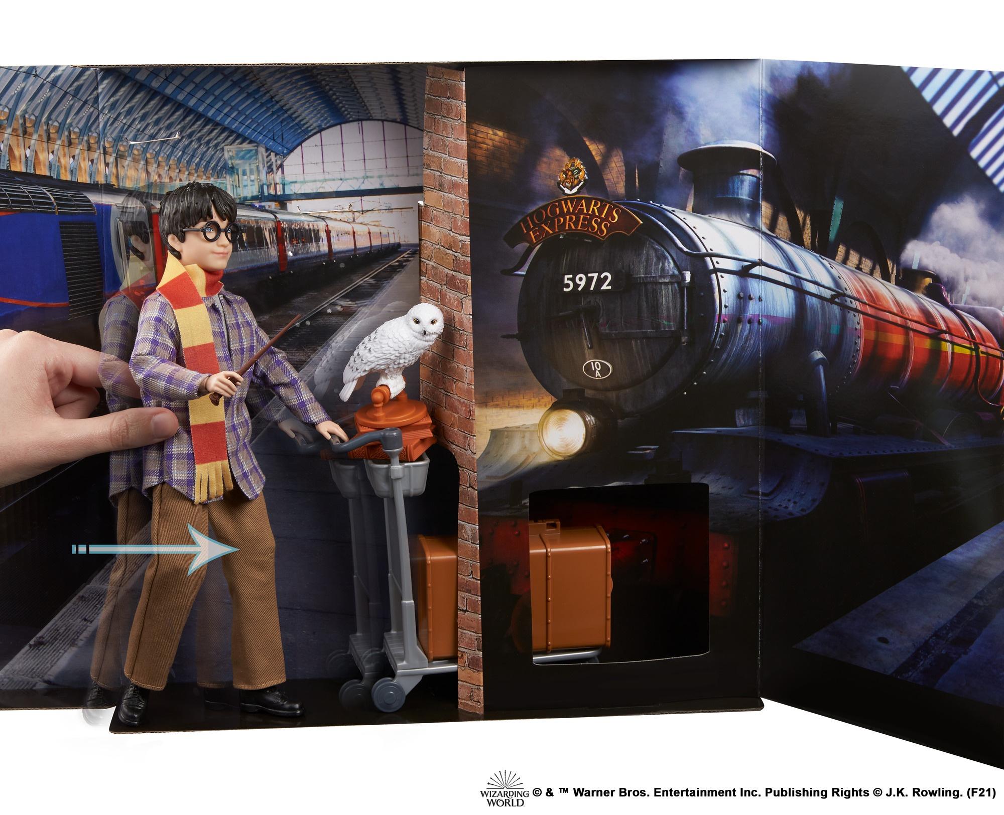 Produktbild Harry Potter Gleis 9 3/4 Spielset mit Harry Potter Puppe&Hedwig Figur 7 von 10
