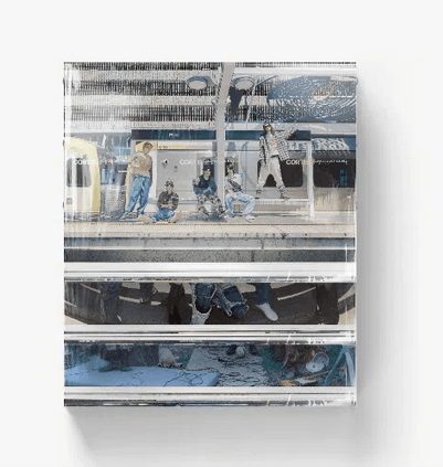 COLOR OUTSIDE-PHOTOBOOK