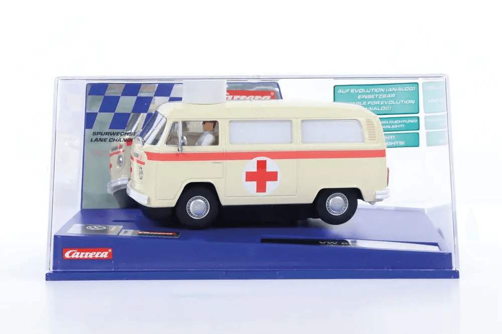 Carrera DIGITAL 132 - VW BUS T2b "Krankenwagen, Rotes Kreuz"